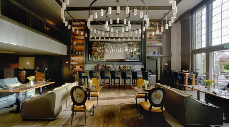 Отель River Terrace Inn, A Noble House