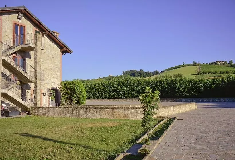 Отель Tenuta Larenzania