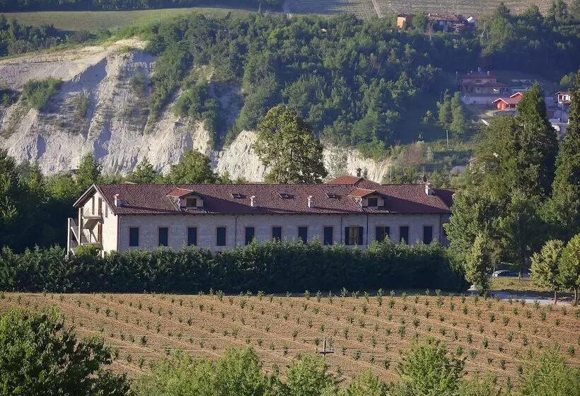 Отель Tenuta Larenzania