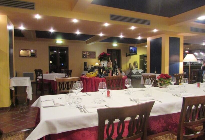 בית מלון כפרי Tenuta Larenzania