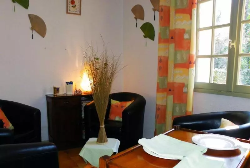 Human Hotel Residence Ex Esparrus