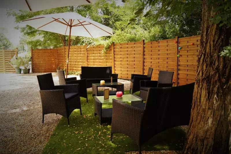 Human Hotel Residence Ex Esparrus