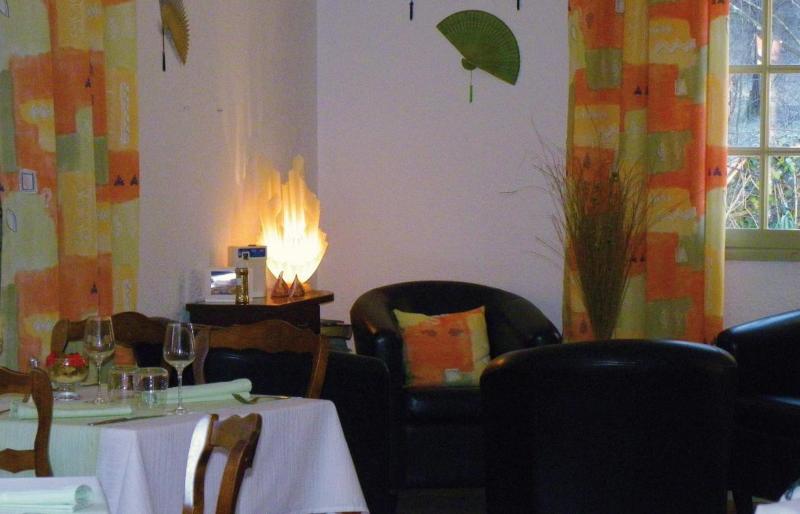 Human Hotel Residence Ex Esparrus