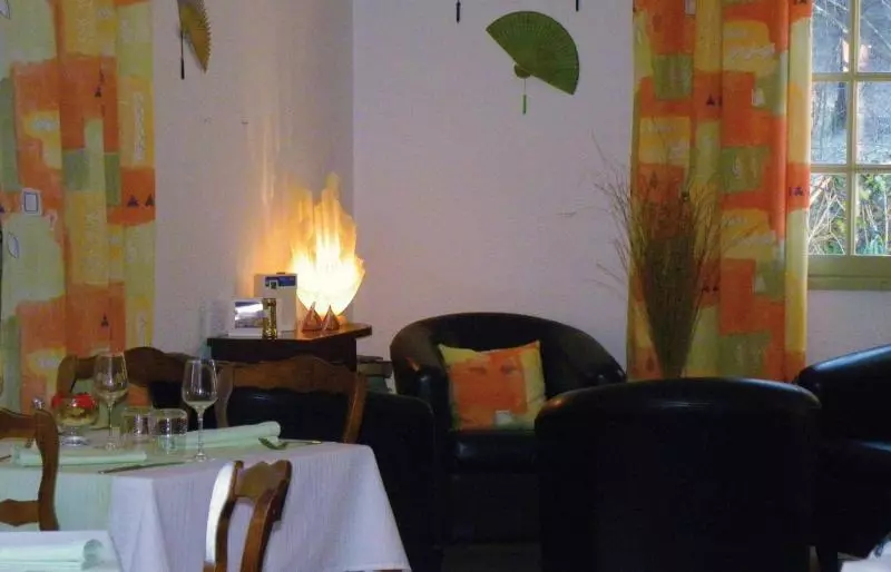 Human Hotel Residence Ex Esparrus