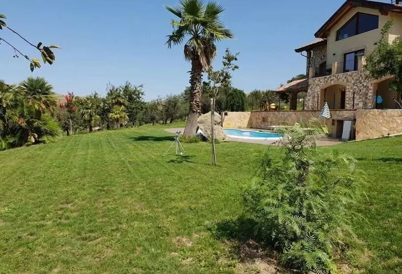 تختخواب و صبحانه La Bella Vista