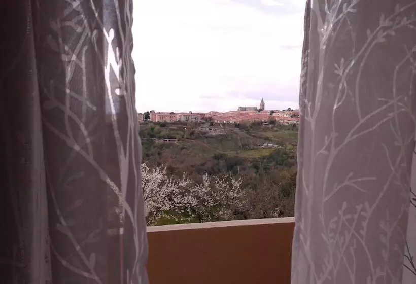 تختخواب و صبحانه La Bella Vista