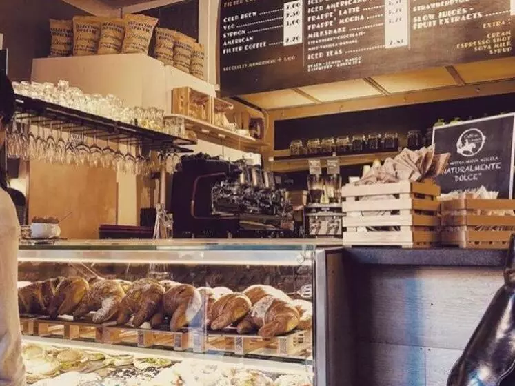 تختخواب و صبحانه La Lu Cozy Rooms