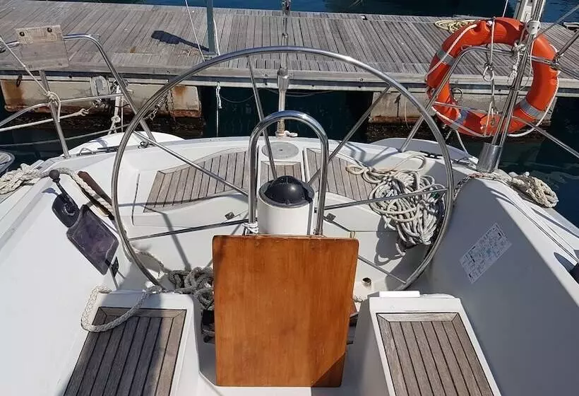 Hotelli B & Boat Cetara And Travel