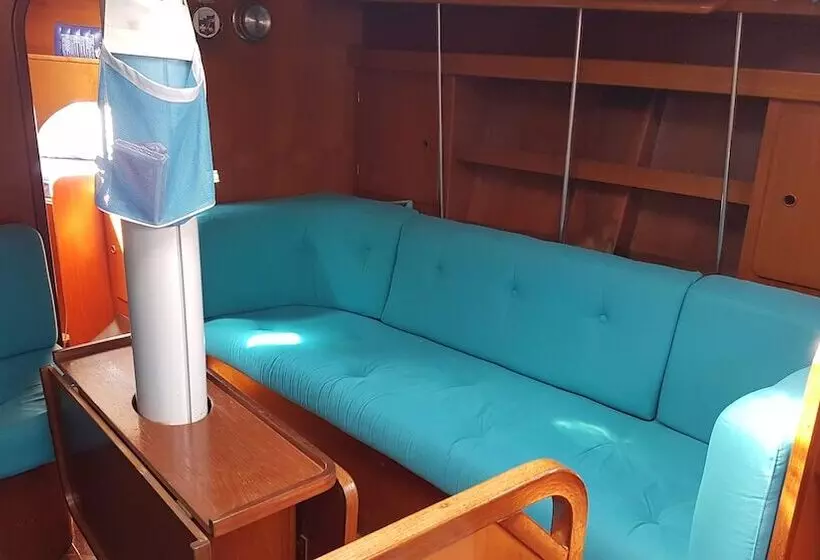 Hotelli B & Boat Cetara And Travel