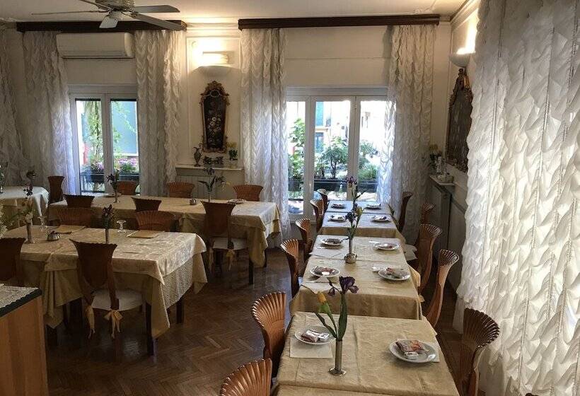 בית מלון כפרי Claridge