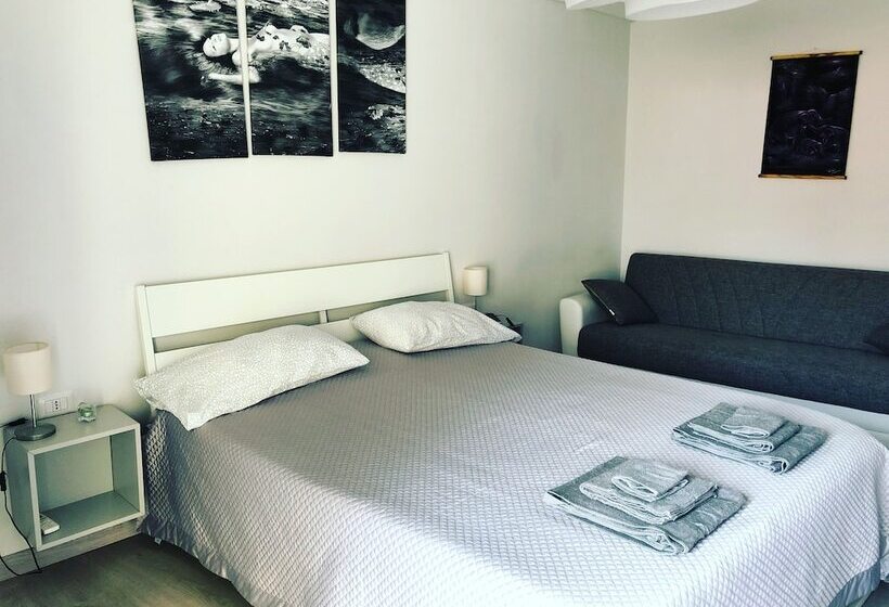 پانسیون Easyhomeinnaples