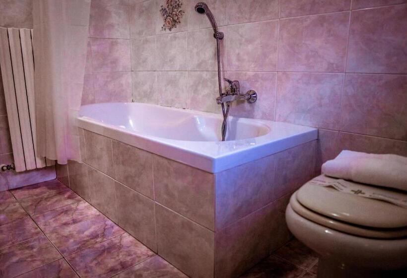 تختخواب و صبحانه Dimora Le Grottaglie