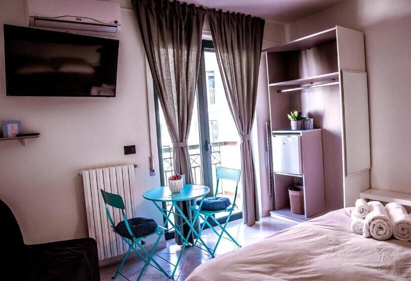 تختخواب و صبحانه Dimora Le Grottaglie