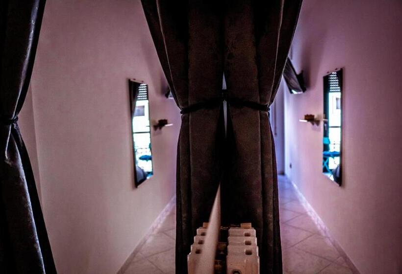 تختخواب و صبحانه Dimora Le Grottaglie