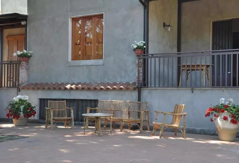 ベッドアンドブレックファースト Villa Carolea