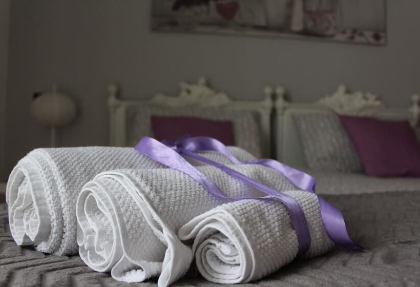 تختخواب و صبحانه Alma Nua