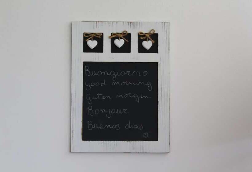 تختخواب و صبحانه Alma Nua