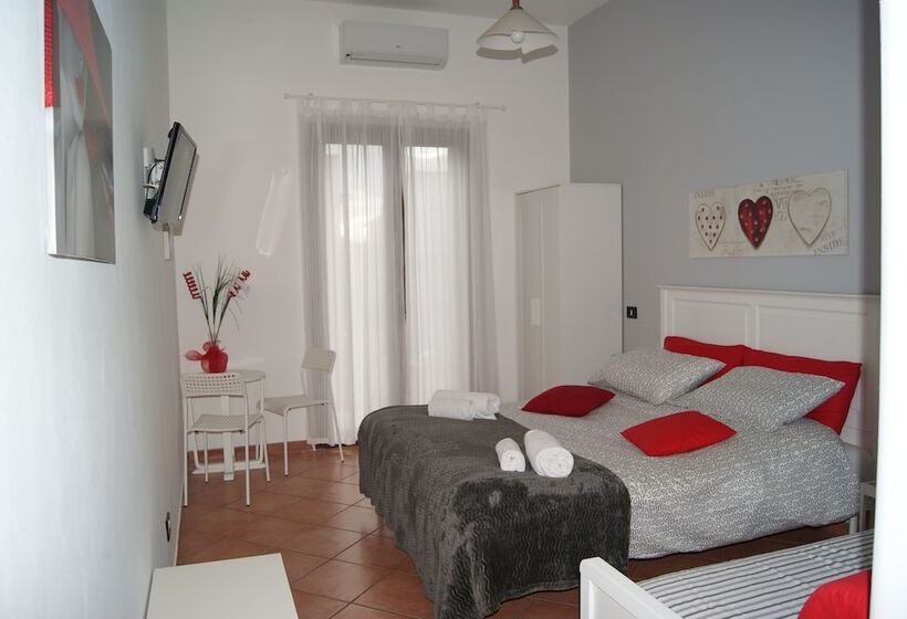 تختخواب و صبحانه Alma Nua