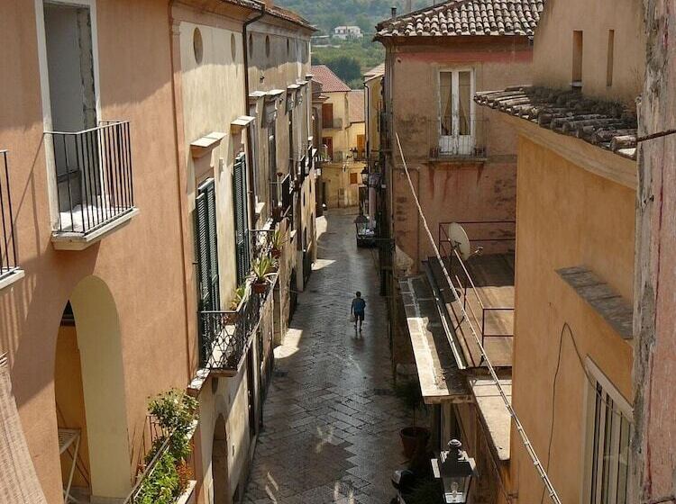 צימר La Terrazza Del Poeta
