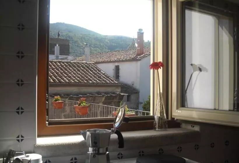 تختخواب و صبحانه La Terrazza Del Poeta