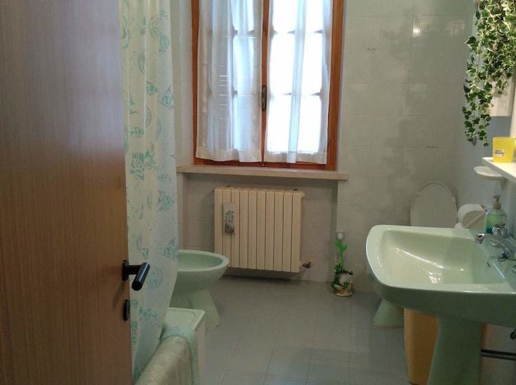 مبيت وإفطار Casa Laura