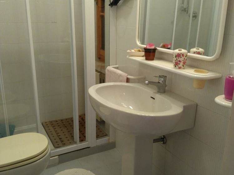 مبيت وإفطار Casa Laura