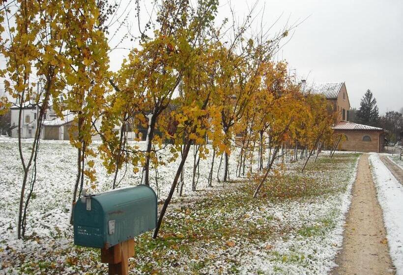 فندق ريفى Agriturismo Loghino Sabbioni