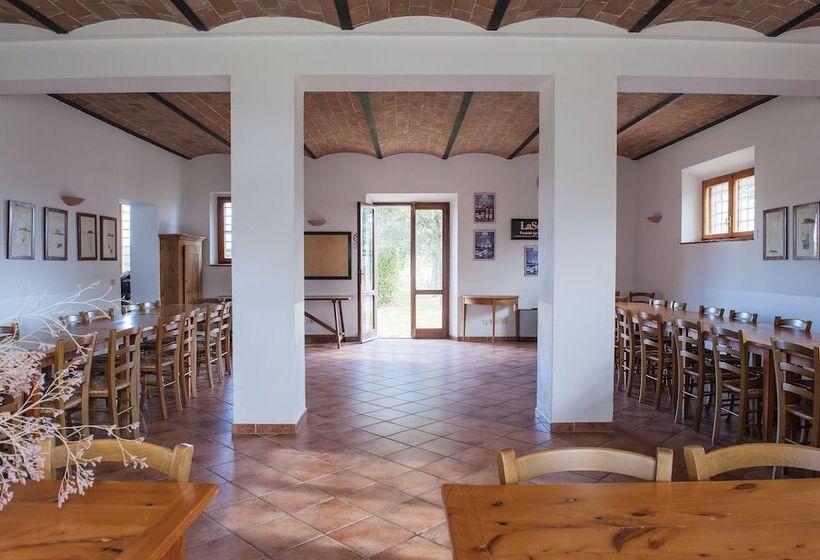 فندق ريفى La Selva