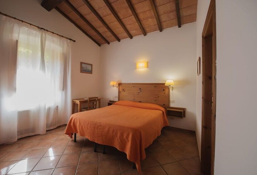 فندق ريفى La Selva