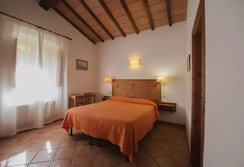 Maaseutuhotelli La Selva