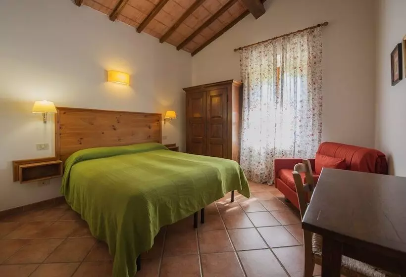 Maaseutuhotelli La Selva