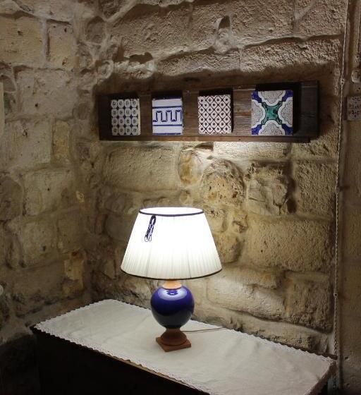 تختخواب و صبحانه Malta & Tufo