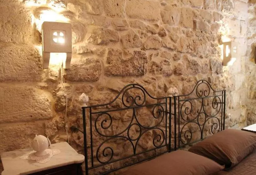 ベッドアンドブレックファースト Malta & Tufo