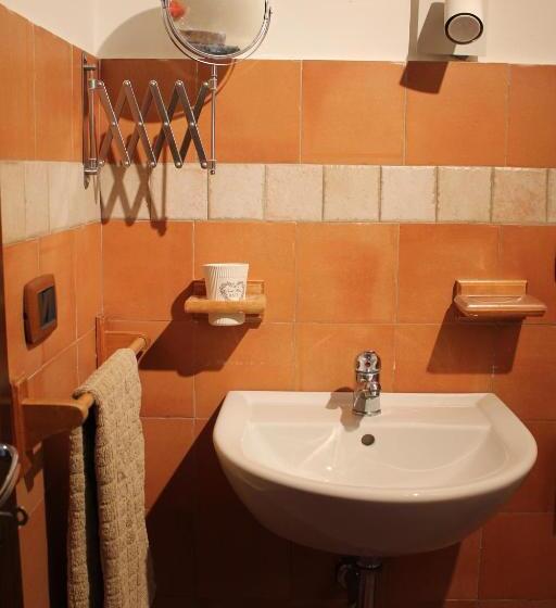 تختخواب و صبحانه Malta & Tufo