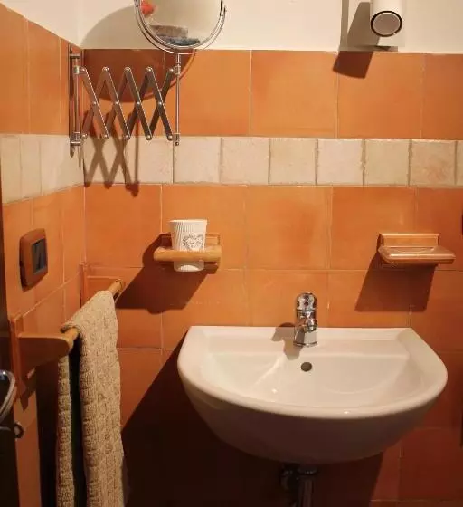 ベッドアンドブレックファースト Malta & Tufo