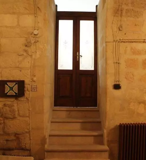 ベッドアンドブレックファースト Malta & Tufo