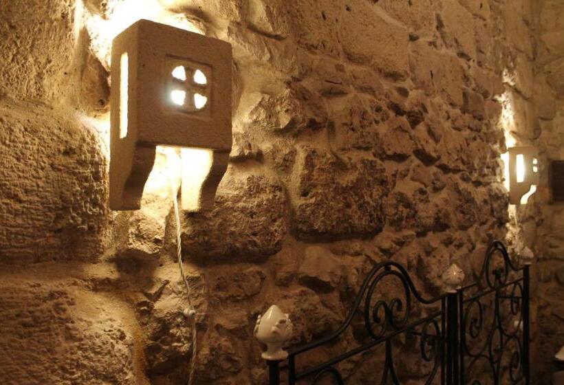 تختخواب و صبحانه Malta & Tufo