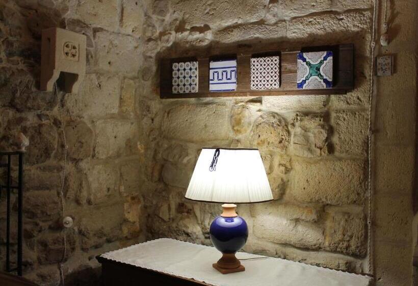 تختخواب و صبحانه Malta & Tufo