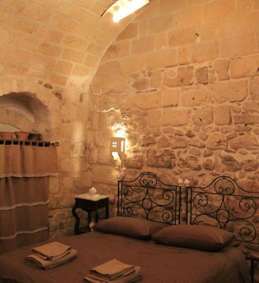 تختخواب و صبحانه Malta & Tufo