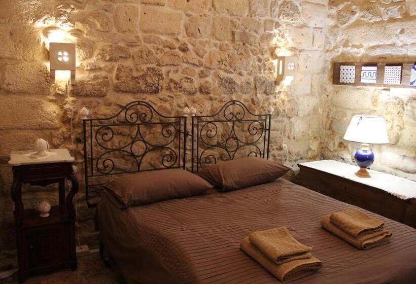 تختخواب و صبحانه Malta & Tufo