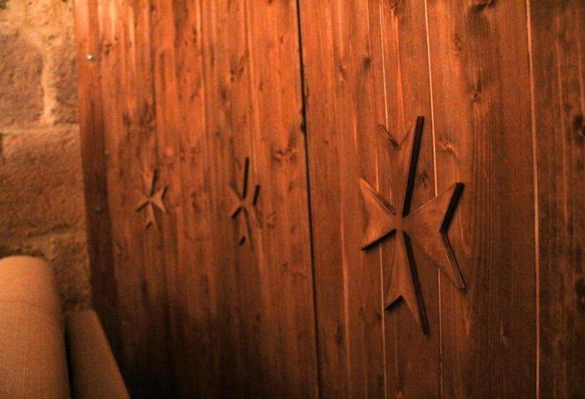 تختخواب و صبحانه Malta & Tufo