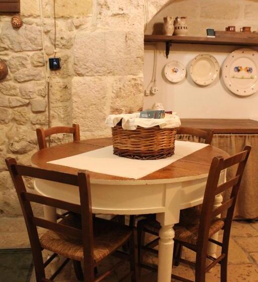 تختخواب و صبحانه Malta & Tufo