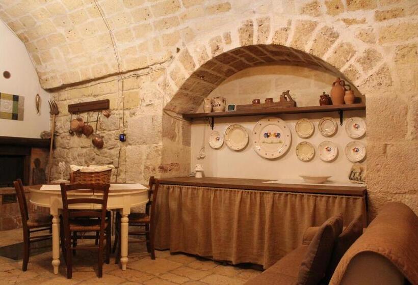 تختخواب و صبحانه Malta & Tufo