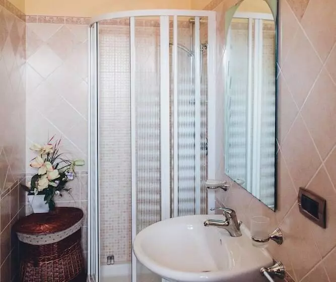 Aamiaismajoitus (B&B) S Abba  E Su Mare