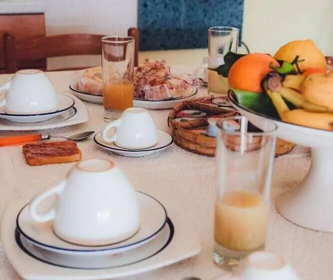 Aamiaismajoitus (B&B) S Abba  E Su Mare