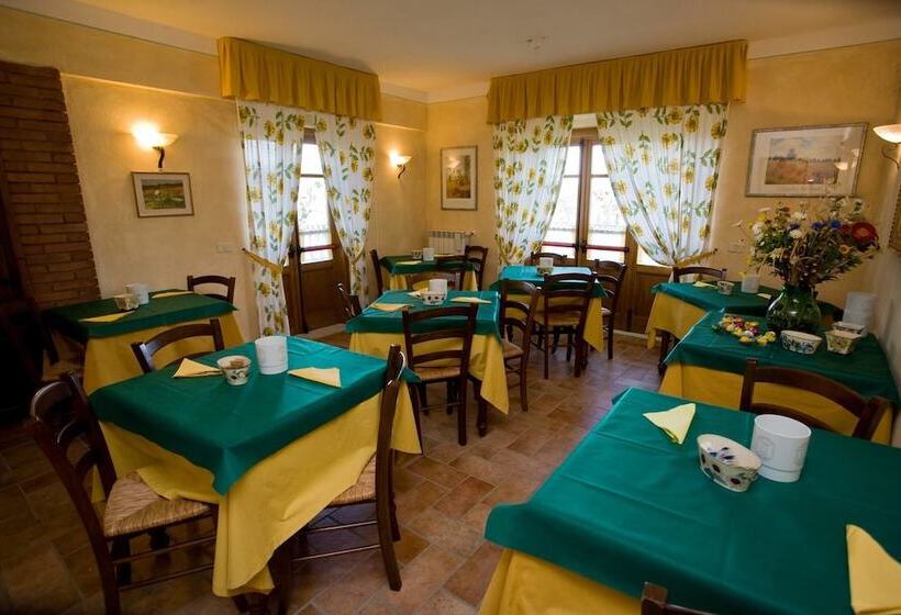 فندق ريفى Agriturismo D Epoca La Marianella