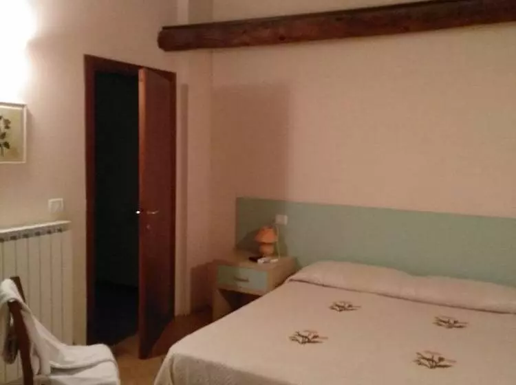 田舎風ホテル Agriturismo Fattoria Didattica I Due Mondi
