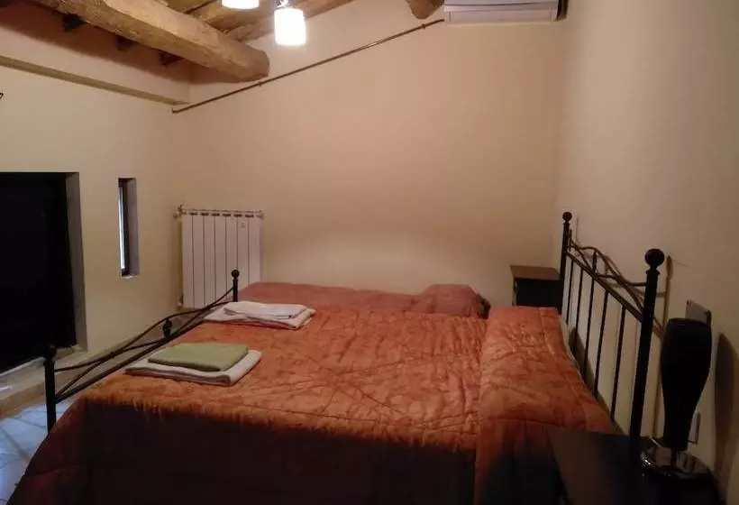 田舎風ホテル Agriturismo Fattoria Didattica I Due Mondi