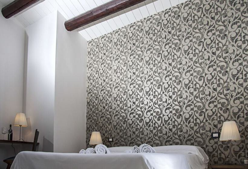 بنسيون Pica Pica