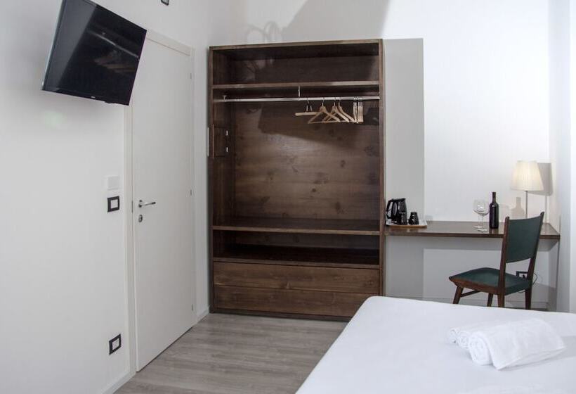 بنسيون Pica Pica